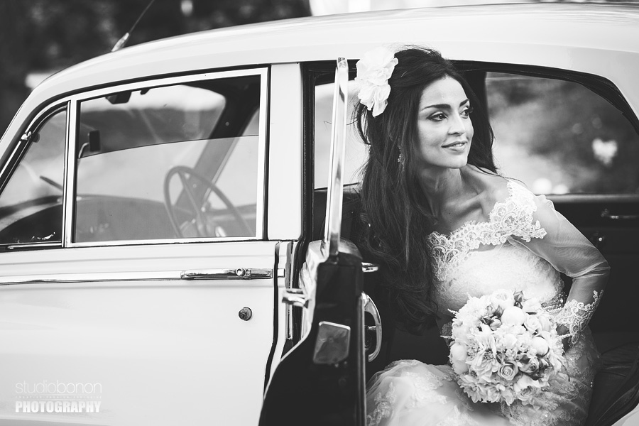 026-stunning-bride-rolls-royce-wedding-in-florence