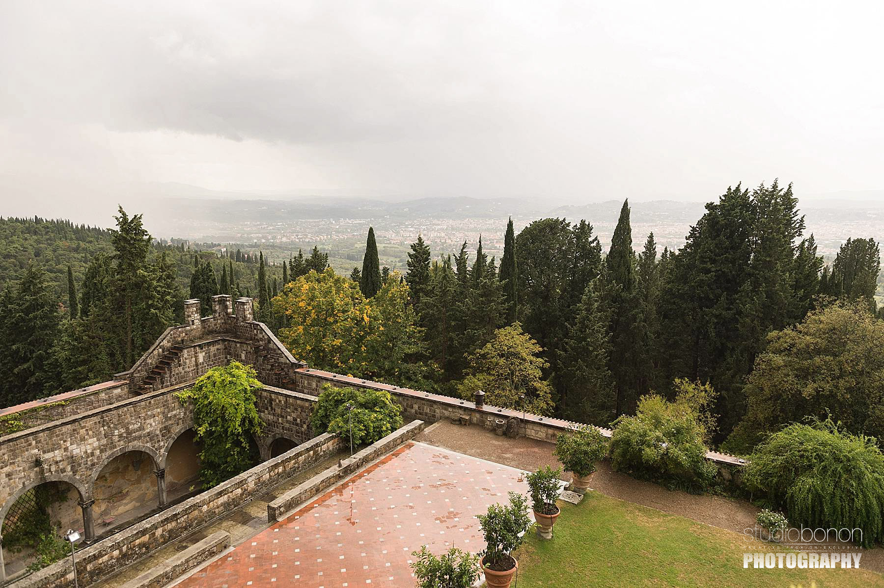 Tuscany Indian Wedding in Tuscany at Castello di Vincigliata and Villa Montefiano. Planning by WeddingsItaly BY Regency