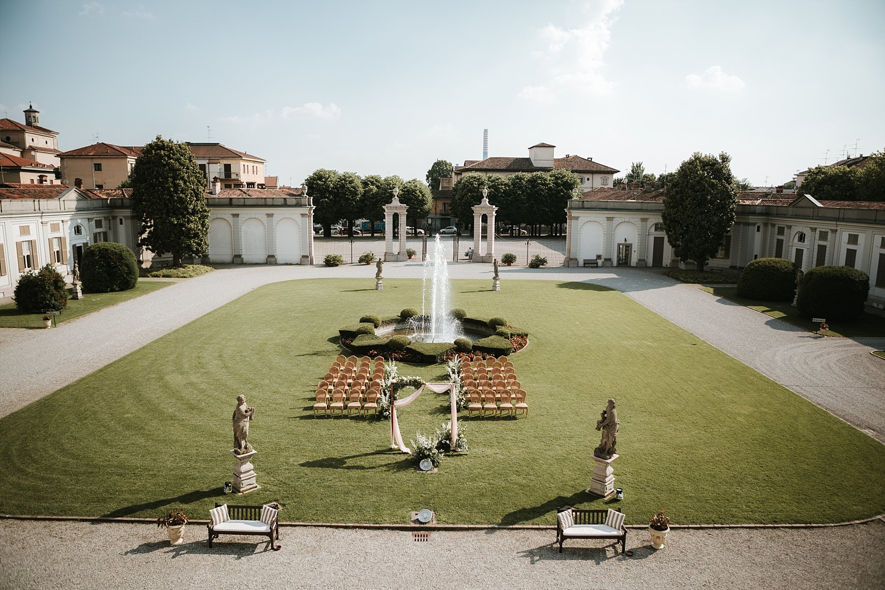 Ceremony setting at Villa Borromeo Cassano d'Adda.